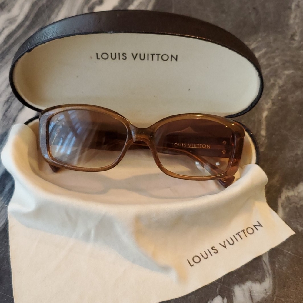 Authentic Louis Vuitton Soupcon sunglasses